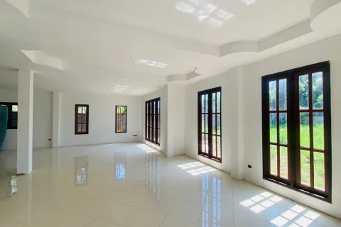 Casa de 3 dormitorios en Pattaya, Tailandia № 155537 - foto 9