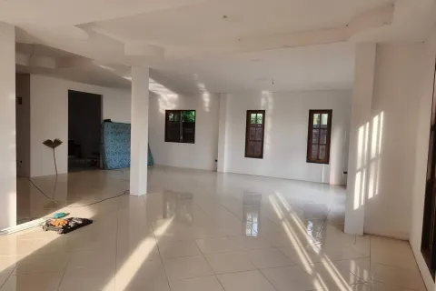 Casa de 3 dormitorios en Pattaya, Tailandia № 155537 - foto 3