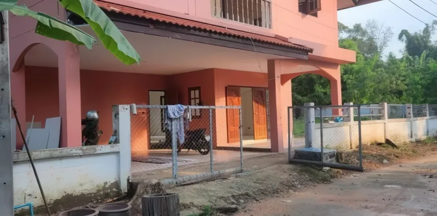 Casa de 3 dormitorios en Pattaya, Tailandia № 155537