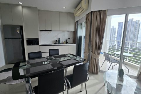 Apartamento de 1 dormitorio en Pattaya, Tailandia № 155538 - foto 2
