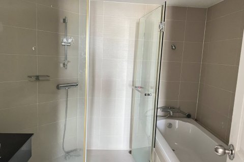 Condo à Bangkok, Thaïlande, 6 chambres № 170372 - photo 24
