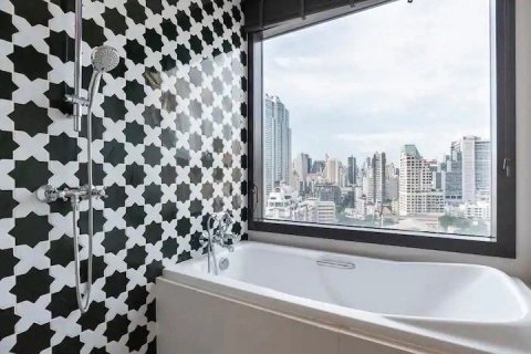 Condo in Bangkok, Thailand, 2 bedrooms № 170373 - photo 12