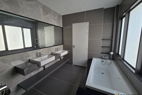 Haus in Bangkok, Thailand 4 Schlafzimmer № 190375 - Foto 3