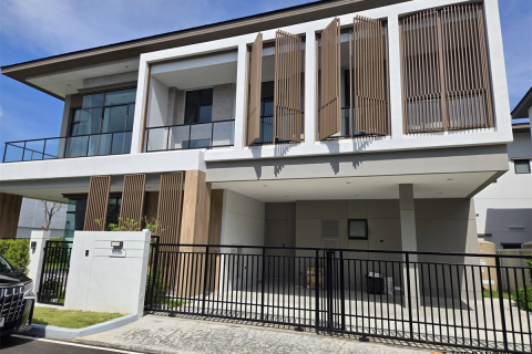 Haus in Bangkok, Thailand 4 Schlafzimmer № 190375