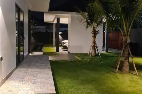 Chalet de 4 dormitorios en Hua Hin, Tailandia № 172964 - foto 4