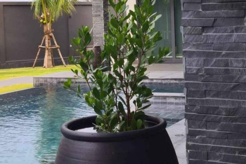 Chalet de 4 dormitorios en Hua Hin, Tailandia № 172964 - foto 9