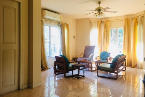 Casa de 4 dormitorios en Chiang Mai, Tailandia № 155307 - foto 5