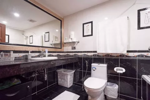 Casa de 4 dormitorios en Kathu, Tailandia № 141324 - foto 13