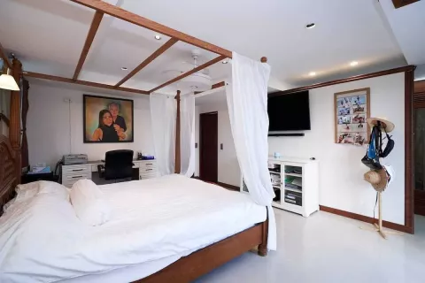 Casa de 4 dormitorios en Kathu, Tailandia № 141324 - foto 15