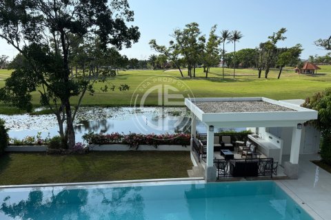 Chalet de 7 dormitorios en Bang Tao, Tailandia № 190624 - foto 30