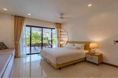 Chalet de 7 dormitorios en Bang Tao, Tailandia № 190624 - foto 26