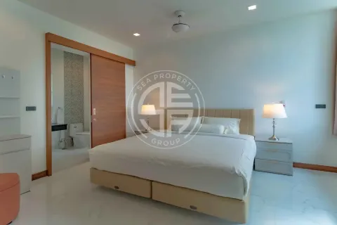 Chalet de 7 dormitorios en Bang Tao, Tailandia № 190624 - foto 15