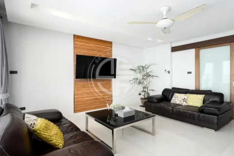 Chalet de 4 dormitorios en Ko Samui, Tailandia № 190627 - foto 24