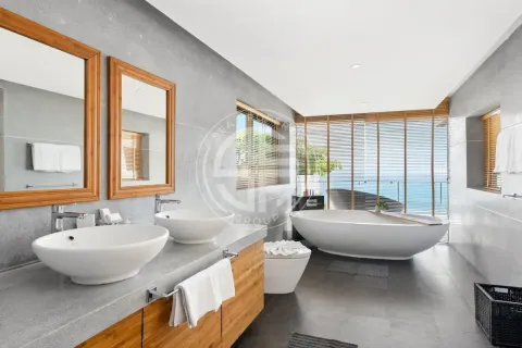 Chalet de 4 dormitorios en Ko Samui, Tailandia № 190627 - foto 28