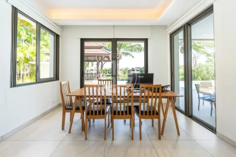 Chalet de 4 dormitorios en Bang Tao, Tailandia № 190621 - foto 9