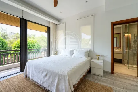 Chalet de 4 dormitorios en Bang Tao, Tailandia № 190621 - foto 13