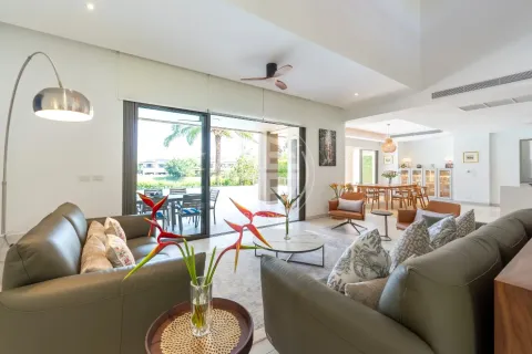 Chalet de 4 dormitorios en Bang Tao, Tailandia № 190621 - foto 3