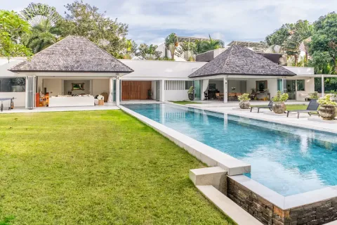 Chalet de 5 dormitorios en Layan Beach, Tailandia № 190626 - foto 23