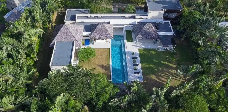 Chalet de 5 dormitorios en Layan Beach, Tailandia № 190626
