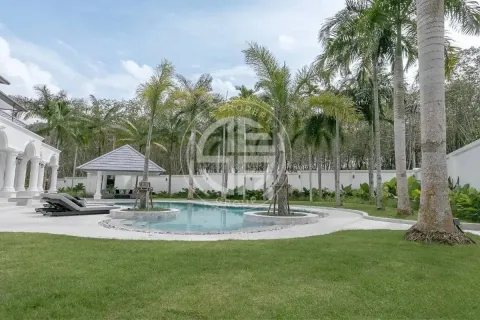 Chalet de 5 dormitorios en Phuket, Tailandia № 190625 - foto 2