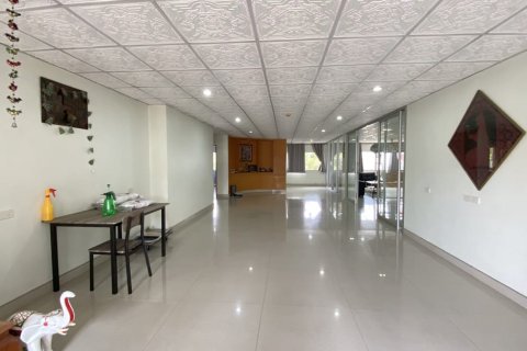 Condo à Watthana, Bangkok, Thaïlande, 4 chambres № 200984 - photo 8