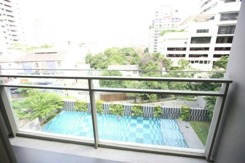 Condo à Watthana, Bangkok, Thaïlande, 2 chambres № 200928 - photo 12