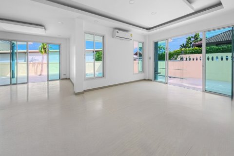 Chalet de 3 dormitorios en Ko Samui, Tailandia № 154969 - foto 16