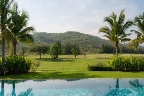 Condominio de 3 dormitorios en Hua Hin, Tailandia № 166082