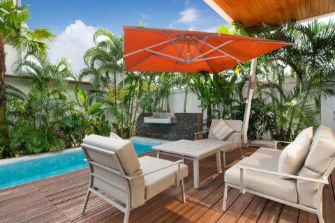 Chalet de 4 dormitorios en Rawai, Tailandia № 209718 - foto 16