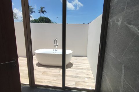 Chalet de 4 dormitorios en Rawai, Tailandia № 209718 - foto 6