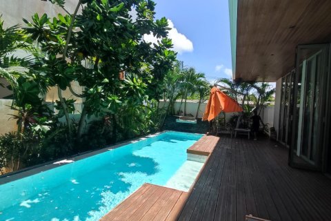Chalet de 4 dormitorios en Rawai, Tailandia № 209718 - foto 18