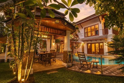 Chalet de 4 dormitorios en Phuket, Tailandia № 209715 - foto 14