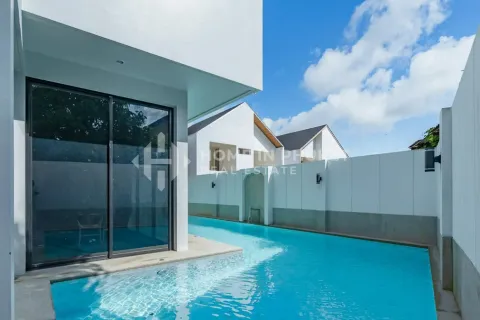Haus in Phuket, Thailand 4 Schlafzimmer № 209534