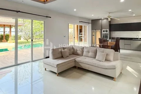 Haus in Phuket, Thailand 3 Schlafzimmer № 209537 - Foto 4