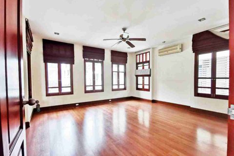 Haus in Bangkok, Thailand 5 Schlafzimmer № 184112 - Foto 10