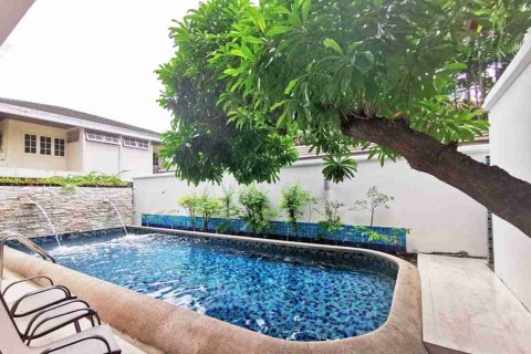 Haus in Bangkok, Thailand 5 Schlafzimmer № 184112 - Foto 4