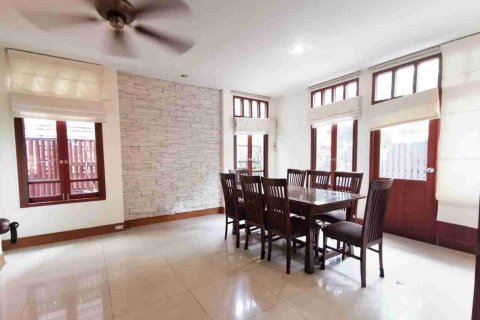 Haus in Bangkok, Thailand 5 Schlafzimmer № 184112 - Foto 5