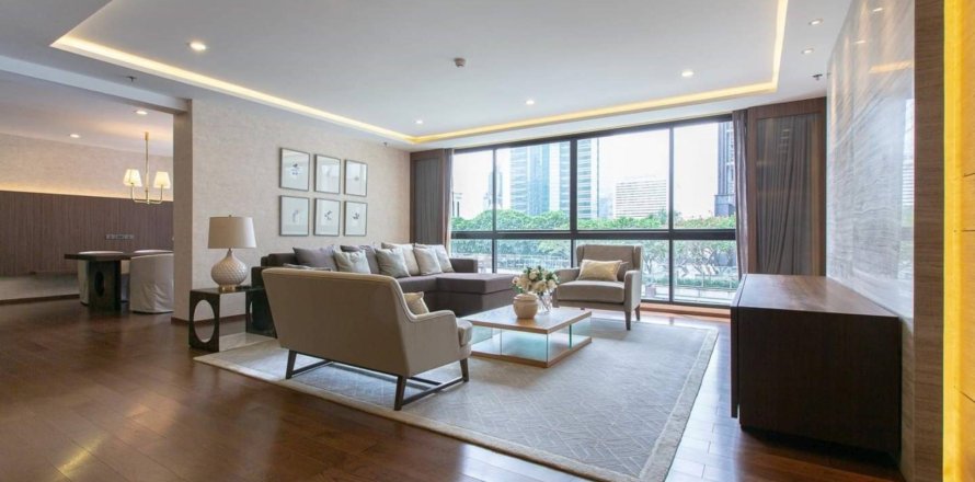 Ático de 4 dormitorios en Bangkok, Tailandia № 180826