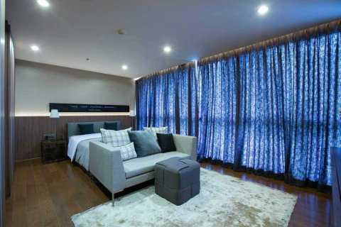 Ático de 4 dormitorios en Bangkok, Tailandia № 180826 - foto 10