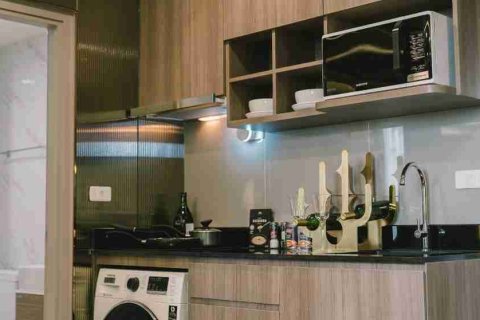 Condominio de 1 dormitorio en Bangkok, Tailandia № 208840 - foto 13