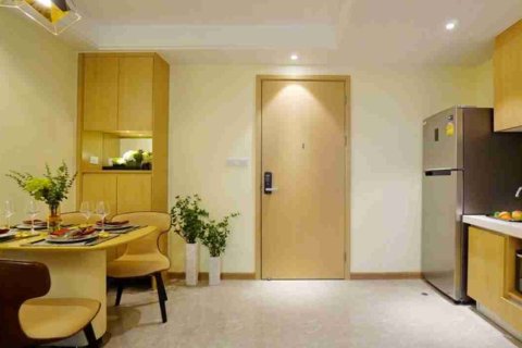 Condominio de 1 dormitorio en Thonburi, Bangkok, Tailandia № 208842 - foto 8