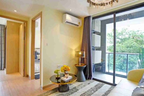 Condominio de 1 dormitorio en Thonburi, Bangkok, Tailandia № 208842 - foto 3