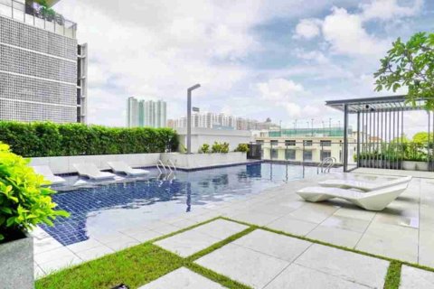 Condominio de 1 dormitorio en Thonburi, Bangkok, Tailandia № 208842 - foto 12