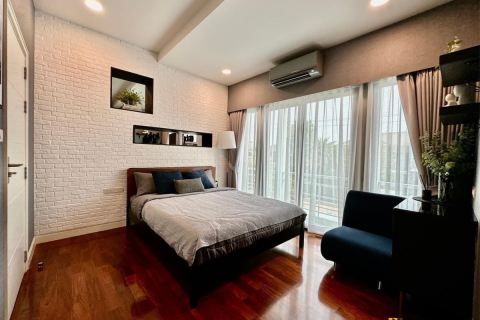 Haus in Bangkok, Thailand 5 Schlafzimmer № 190260 - Foto 2