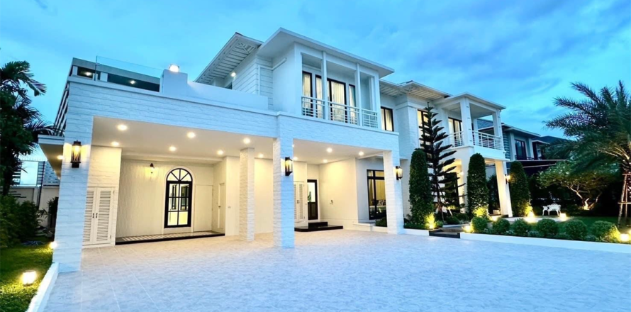 Haus in Bangkok, Thailand 5 Schlafzimmer № 190260