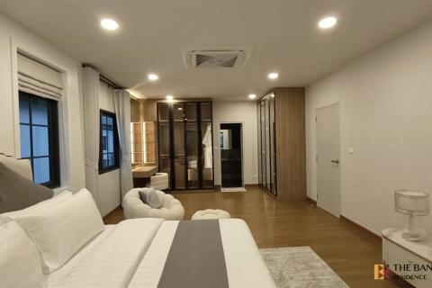 Haus in Bangkok, Thailand 4 Schlafzimmer № 190265 - Foto 7