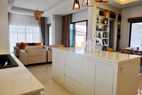 Estudio en Bang Lamung, Tailandia № 155739 - foto 5