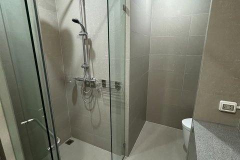 Condominio de 2 dormitorios en Bangkok, Tailandia № 155737 - foto 15