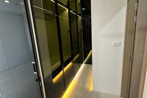 Condominio de 2 dormitorios en Bangkok, Tailandia № 155737 - foto 12