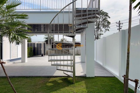Estudio en Bang Lamung, Tailandia № 155742 - foto 7